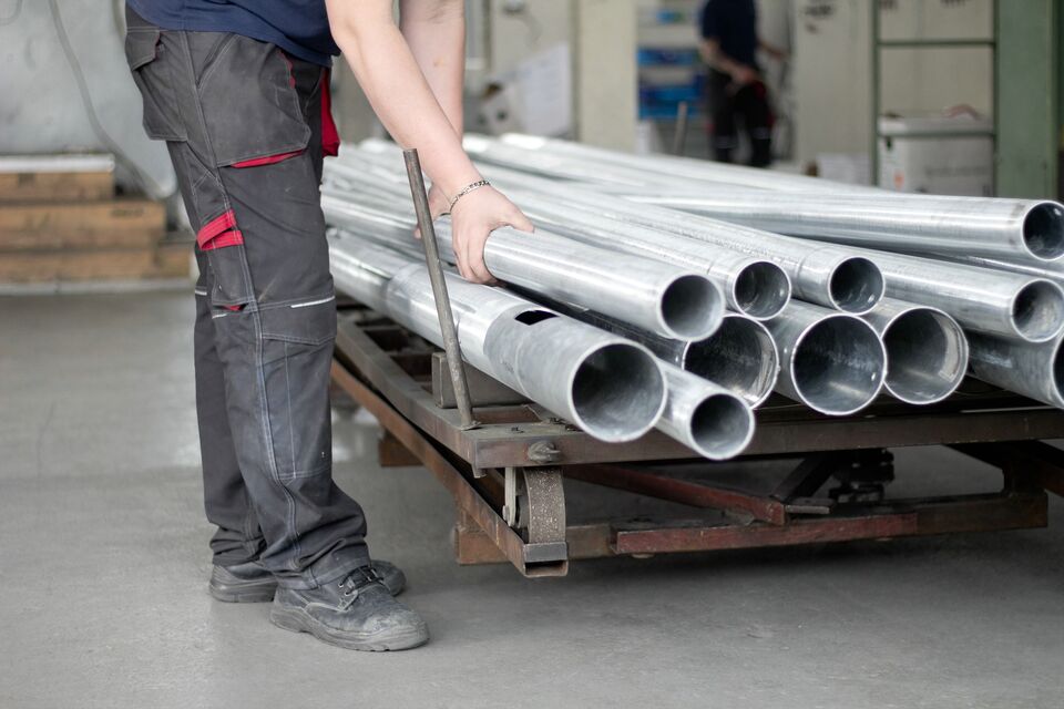 Feuerverzinktes Bauteil Rohre