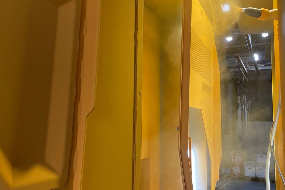 Orange Pulverbeschichtung Pulverkabine